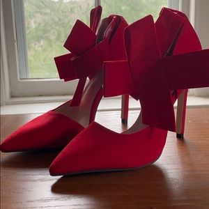 Red bow high heels